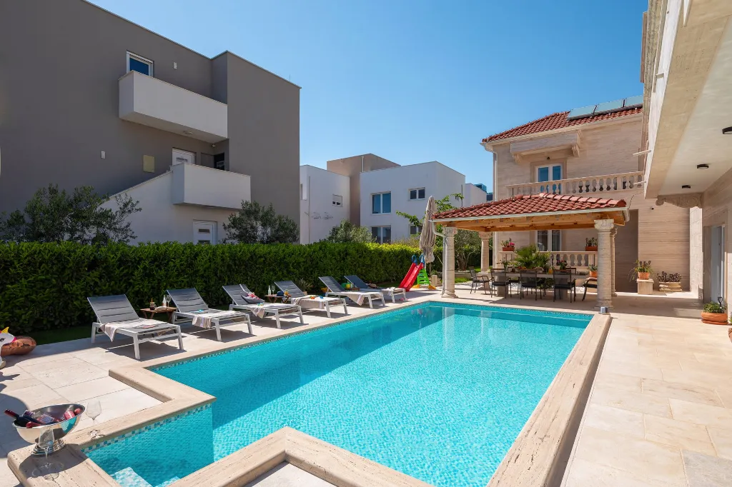Spacious Family Villa with Pool in Vodice