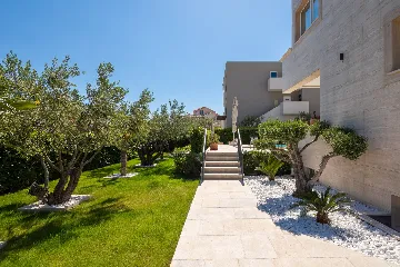 Spacious Family Villa with Pool in Vodice