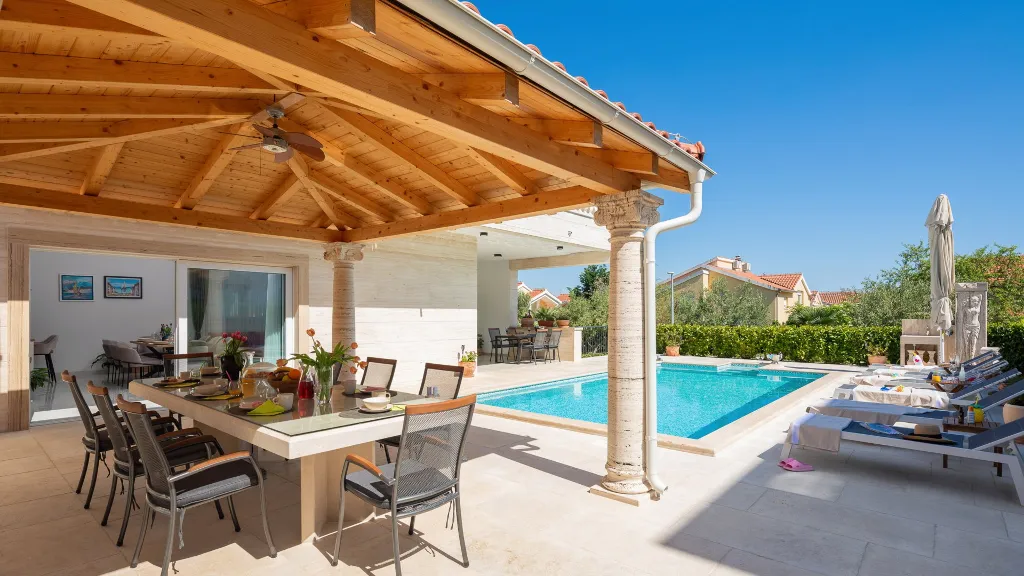 Spacious Family Villa with Pool in Vodice