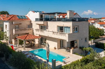 Spacious Family Villa with Pool in Vodice