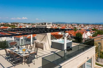 Spacious Family Villa with Pool in Vodice