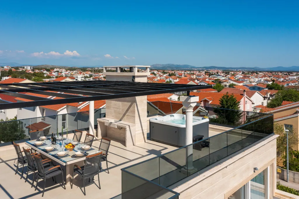 Spacious Family Villa with Pool in Vodice