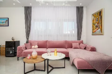 Spacious Family Villa with Pool in Vodice