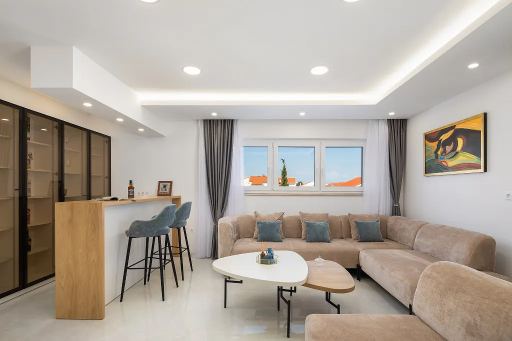 Spacious Family Villa with Pool in Vodice