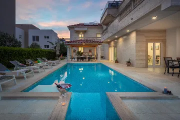 Spacious Family Villa with Pool in Vodice