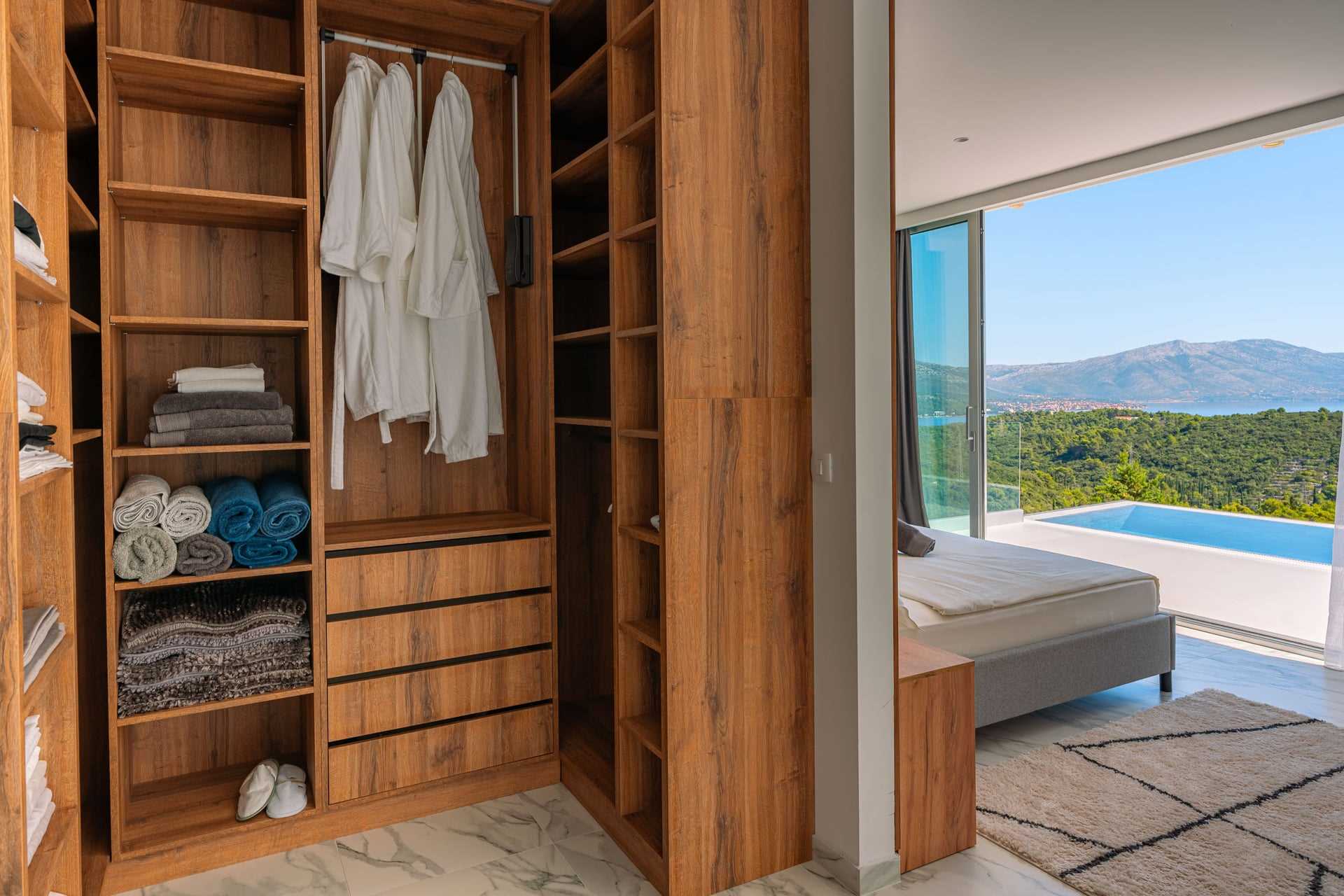 Luxury Villa Aqua Vista with Pool I