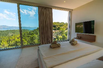 Modern Villa with Pool and Sauna in Žrnovo