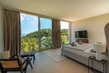 Modern Villa with Pool and Sauna in Žrnovo