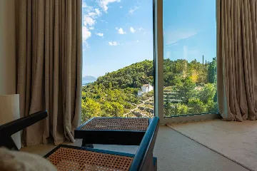 Modern Villa with Pool and Sauna in Žrnovo