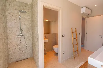 Modern Villa with Pool and Sauna in Žrnovo