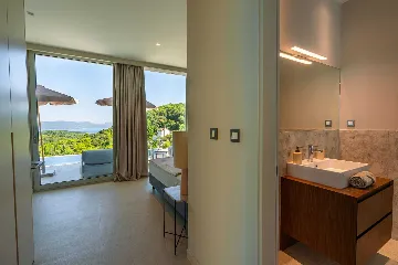 Modern Villa with Pool and Sauna in Žrnovo