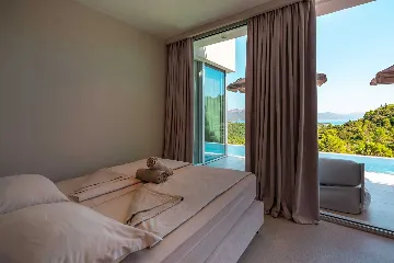 Modern Villa with Pool and Sauna in Žrnovo