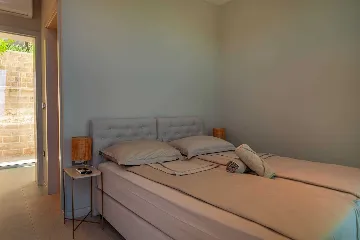 Modern Villa with Pool and Sauna in Žrnovo