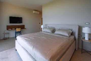 Modern Villa with Pool and Sauna in Žrnovo