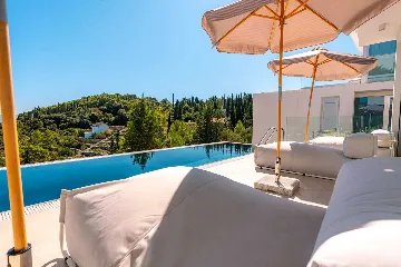 Modern Villa with Pool and Sauna in Žrnovo