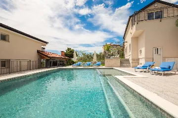 Spacious Garden Villa with Pool in Solin