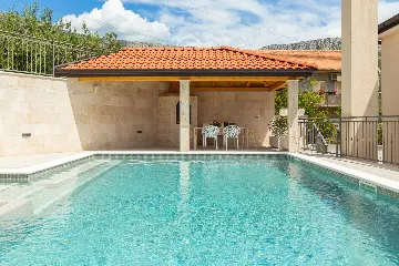 Spacious Garden Villa with Pool in Solin