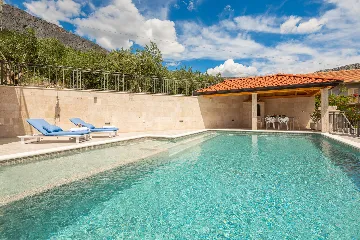 Spacious Garden Villa with Pool in Solin