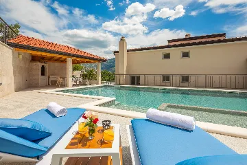 Spacious Garden Villa with Pool in Solin