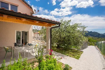 Spacious Garden Villa with Pool in Solin