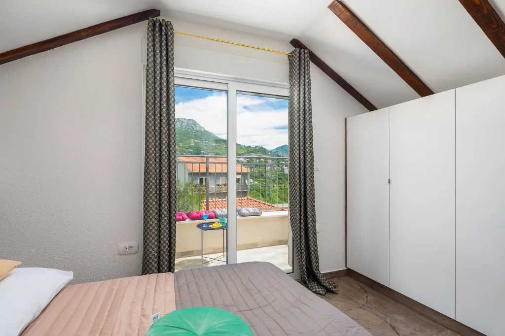 Spacious Garden Villa with Pool in Solin