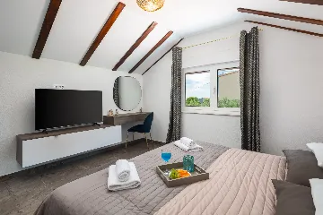 Spacious Garden Villa with Pool in Solin