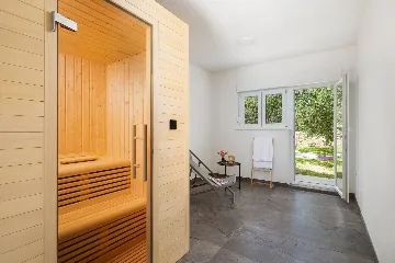 Spacious Garden Villa with Pool in Solin