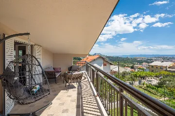 Spacious Garden Villa with Pool in Solin