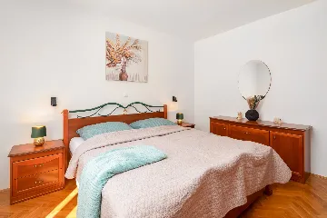 Spacious Garden Villa with Pool in Solin