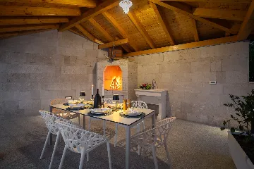 Spacious Garden Villa with Pool in Solin