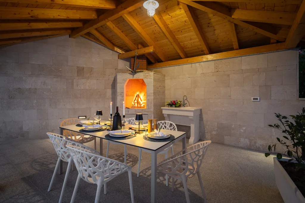 Spacious Garden Villa with Pool in Solin