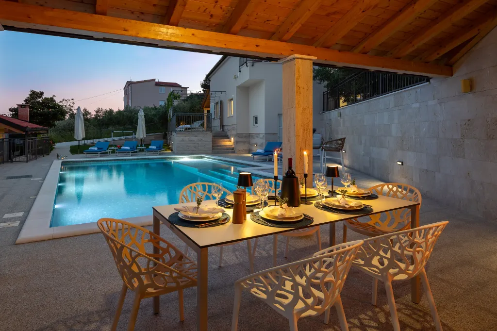 Spacious Garden Villa with Pool in Solin