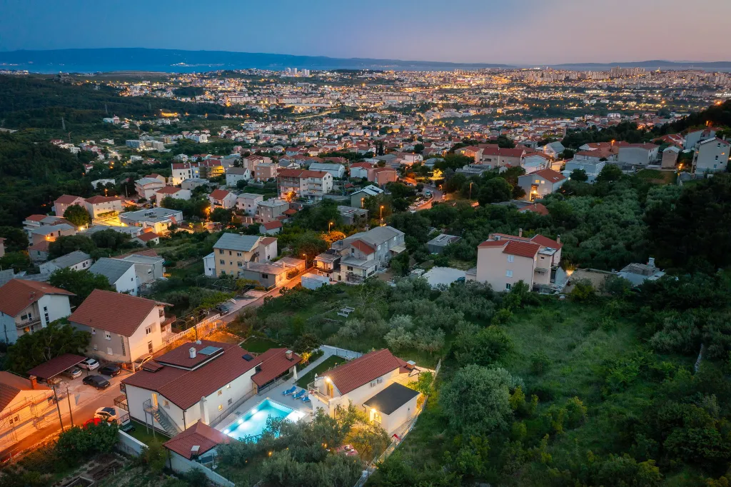 Spacious Garden Villa with Pool in Solin
