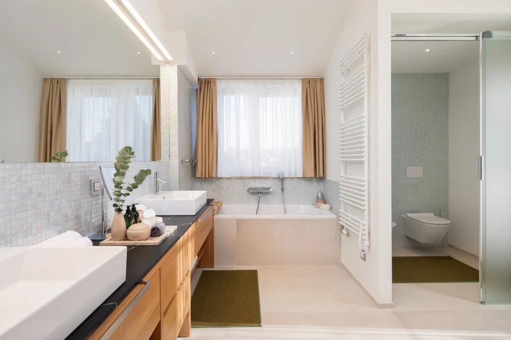 Spacious Six-Bedroom Villa Retreat, Škrip