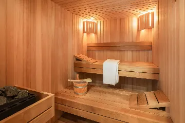 Spacious Six-Bedroom Villa Retreat, Škrip