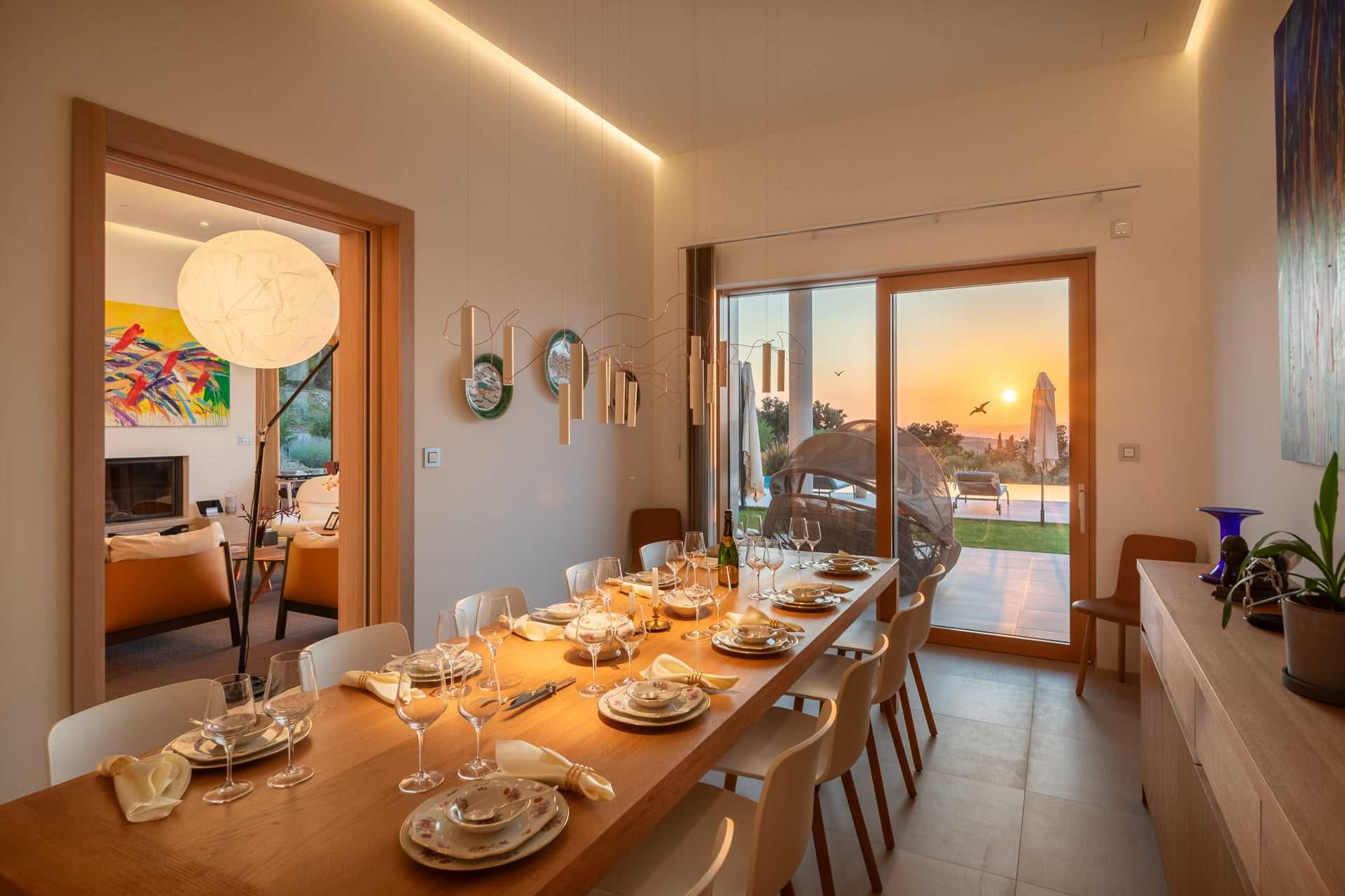 Luxury Villa Vibrante with Pool