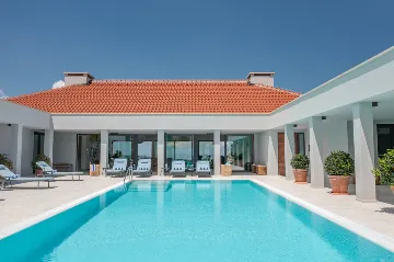 Spacious Villa Retreat with Pool on Brač Island