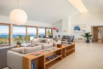 Spacious Villa Retreat with Pool on Brač Island