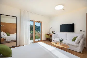 Spacious Villa Retreat with Pool on Brač Island