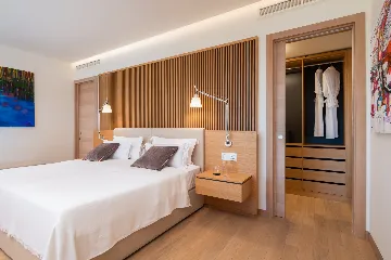 Spacious Villa Retreat with Pool on Brač Island