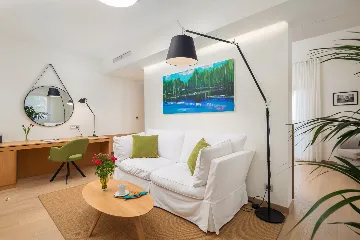 Spacious Villa Retreat with Pool on Brač Island