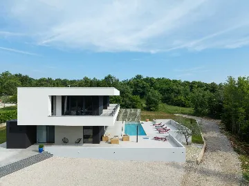 Contemporary Villa Retreat with Pool in Groznjan