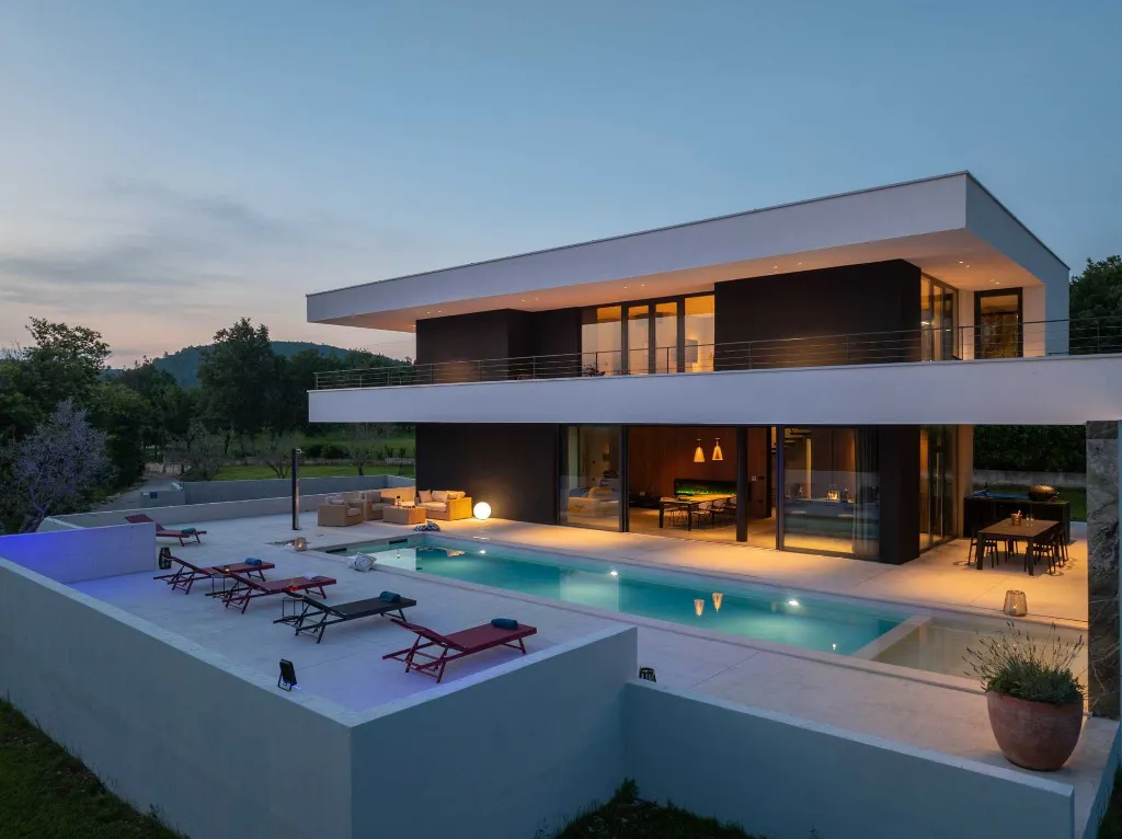 Contemporary Villa Retreat with Pool in Groznjan