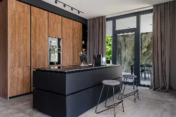 Contemporary Villa Retreat with Pool in Groznjan