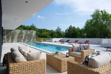 Contemporary Villa Retreat with Pool in Groznjan