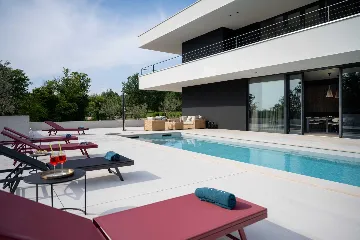 Contemporary Villa Retreat with Pool in Groznjan