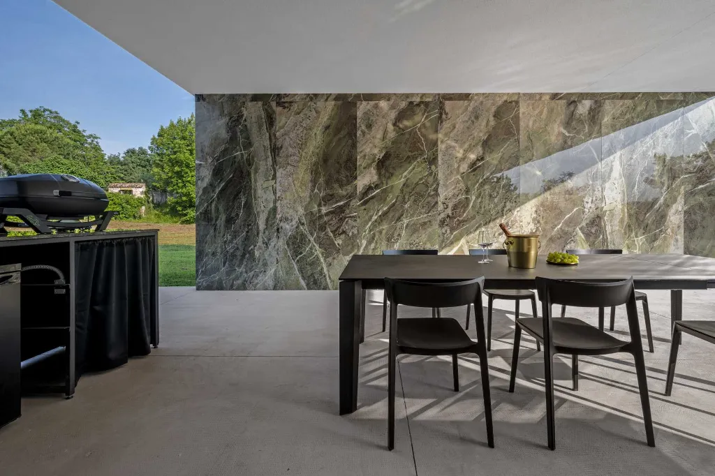Contemporary Villa Retreat with Pool in Groznjan