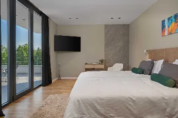 Contemporary Villa Retreat with Pool in Groznjan