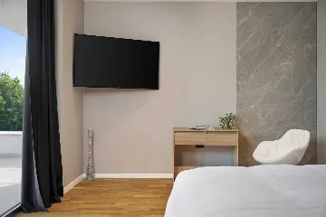 Contemporary Villa Retreat with Pool in Groznjan