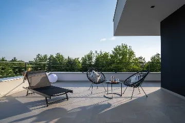 Contemporary Villa Retreat with Pool in Groznjan